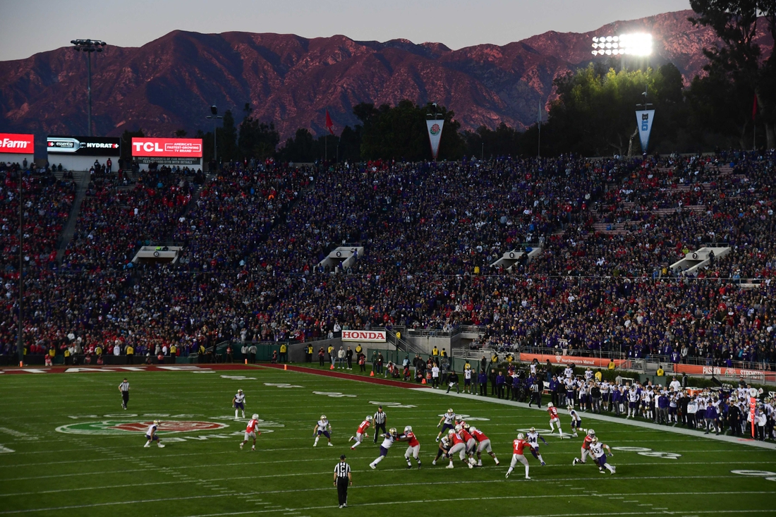 Jan 1, 2019; Pasadena, CA, USA; General overall view of the 2019 Rose Bowl between the Ohio State Buckeyes and the Washington Huskies at the Rose Bowl with the San Gabriel mountains as a backdropl. Ohio State defeated Washington 28-23. Mandatory Credit: Kirby Lee-USA TODAY Sports