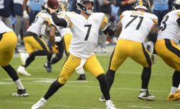 Oct 25, 2020; Nashville, Tennessee, USA;  Pittsburgh Steelers quarterback Ben Roethlisberger (7) throws a pass against the Tennessee Titans during the second half at Nissan Stadium. Mandatory Credit: Steve Roberts-USA TODAY Sports