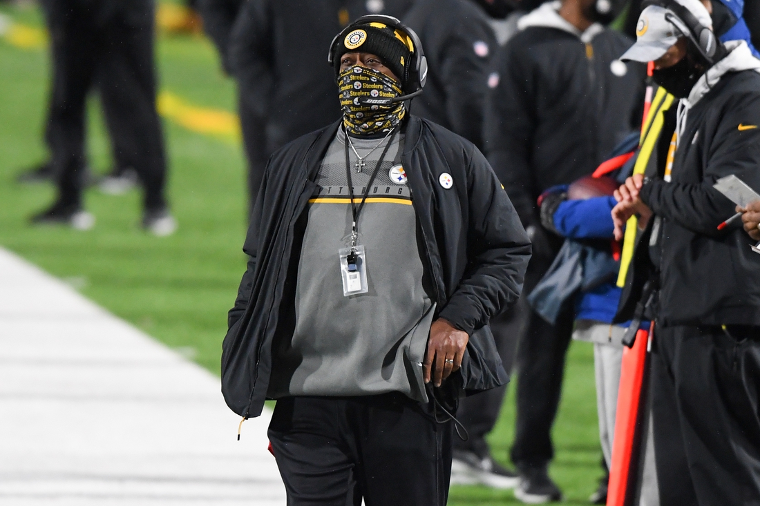 Dec 13, 2020; Orchard Park, New York, USA; Pittsburgh Steelers head coach Mike Tomlin looks on against the Buffalo Bills during the third quarter at Bills Stadium. Mandatory Credit: Rich Barnes-USA TODAY Sports