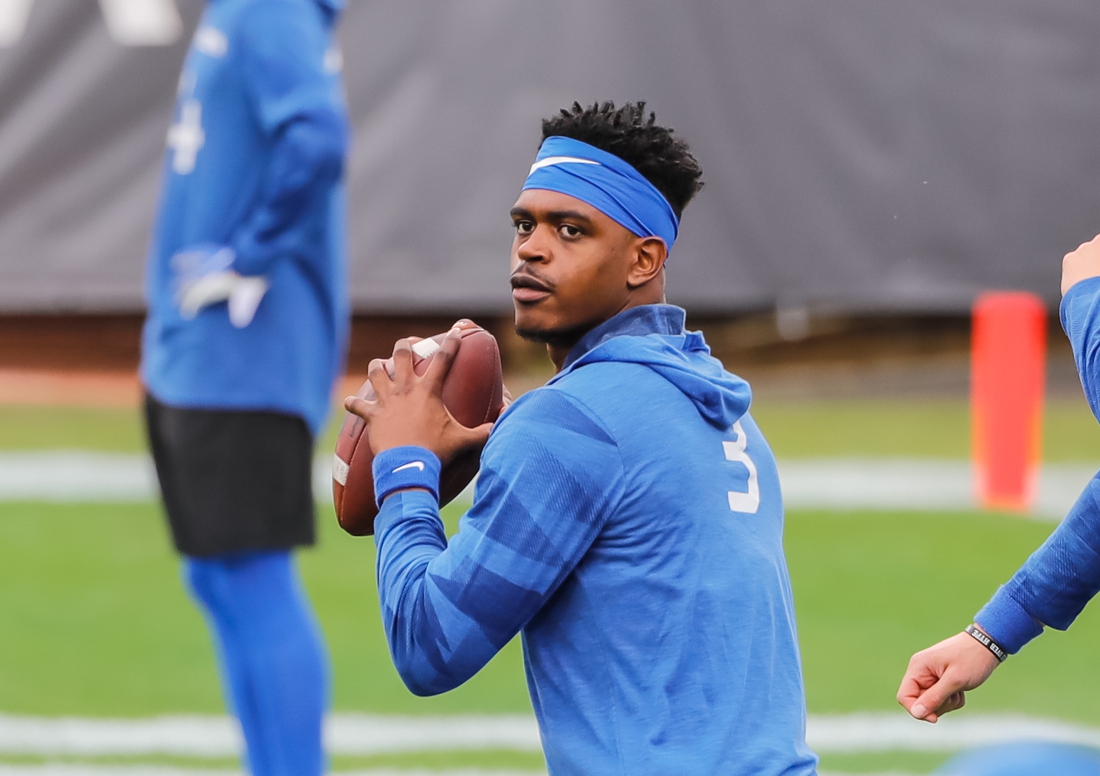Jan 2, 2021; Jacksonville, FL, USA; Kentucky Wildcats quarterback Terry Wilson (3) warms up before a game against the North Carolina State Wolfpack at TIAA Bank Field. Mandatory Credit: Mike Watters-USA TODAY Sports