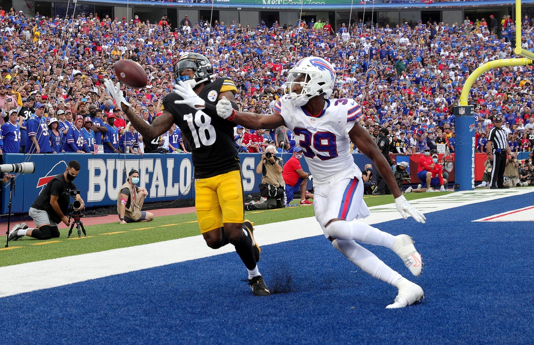 Steelers receiver Diontae Johnson holds onto this pass in the end zone against Bills cornerback Levi Wallace.  Pittsburgh went on to win 23-16.

Jg 091221 Bills 2b