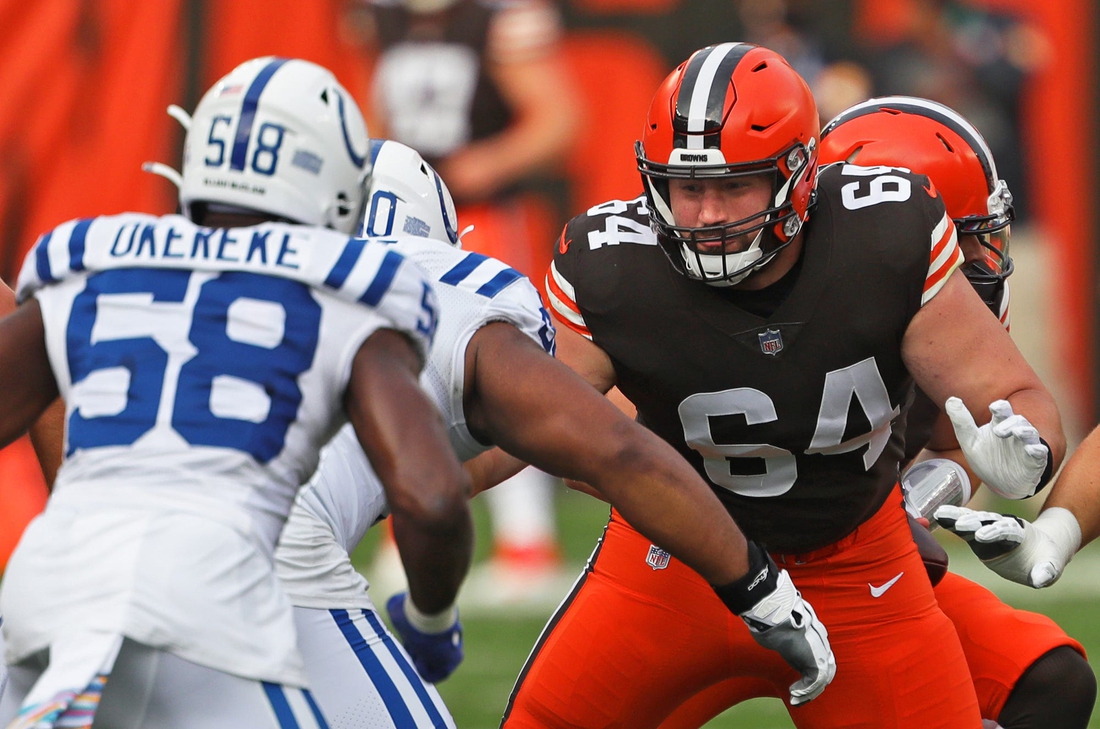 Browns center JC Tretter (64) blocks for Baker Mayfield during the first quarter against the Indianapolis Colts, Sunday, Oct. 11, 2020, in Cleveland, Ohio. [Jeff Lange/Beacon Journal]

BrownsTretter