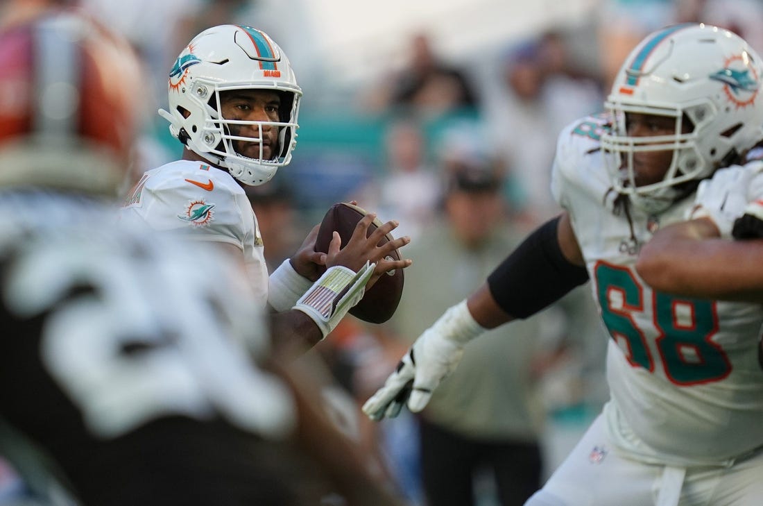 Miami Dolphins quarterback Tua Tagovailoa (1) drops back to pass against the Cleveland Browns during the second  half of an NFL game at Hard Rock Stadium in Miami Gardens, Nov. 13, 2022.

Photos Cleveland Browns V Miami Dolphins 60