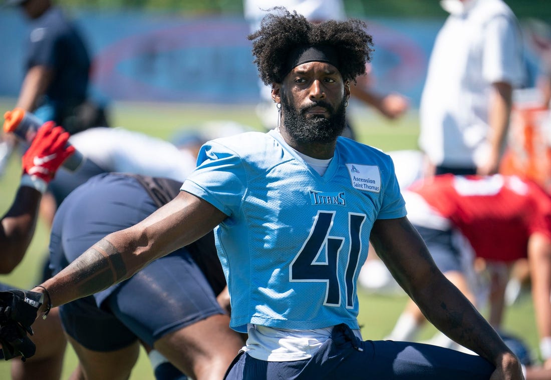 Tennessee Titans linebacker Zach Cunningham (41) warms up during practice at Ascension Saint Thomas Sports Park Thursday, Sept. 8, 2022, in Nashville, Tenn.

Nas 0908 Titans 003