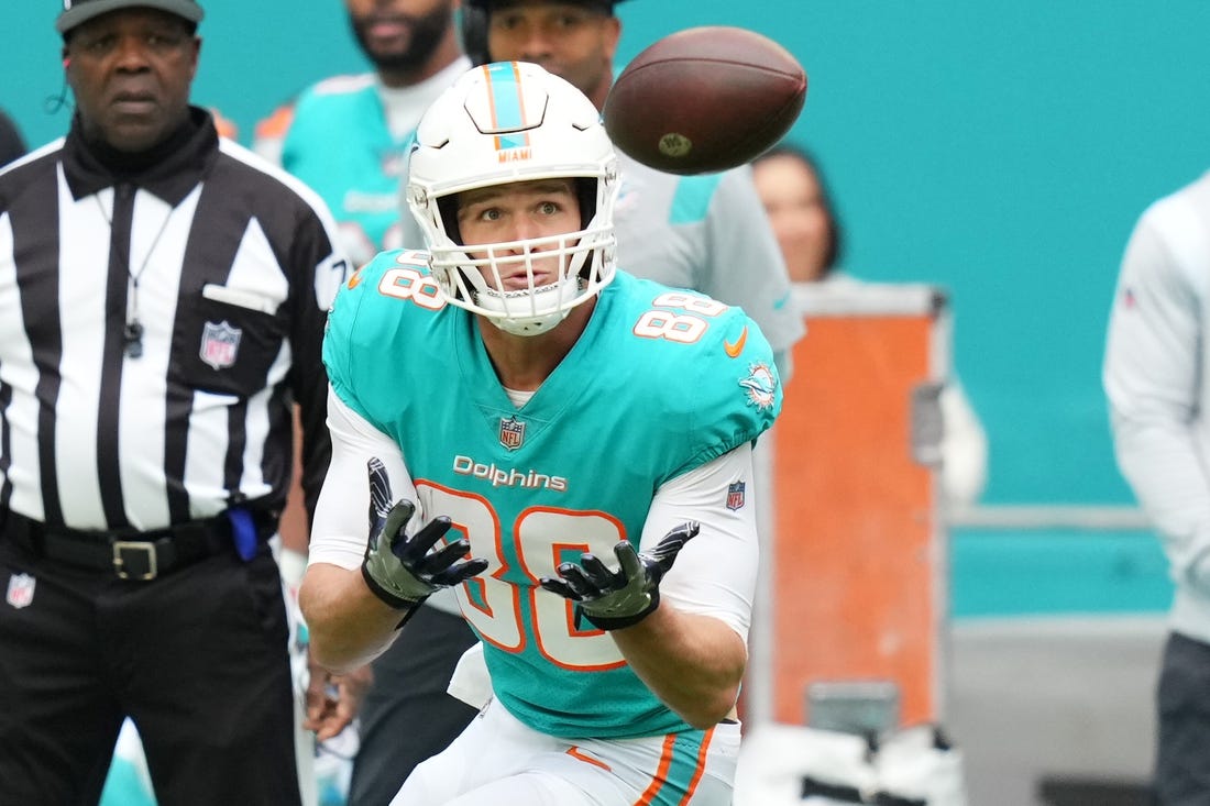 Dec 25, 2022; Miami Gardens, Florida, USA; Miami Dolphins tight end Mike Gesicki (88) makes a catch against the Green Bay Packers during the first half at Hard Rock Stadium. Mandatory Credit: Jasen Vinlove-USA TODAY Sports